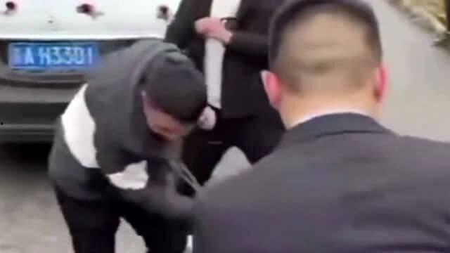 婚闹现场我忍无可忍